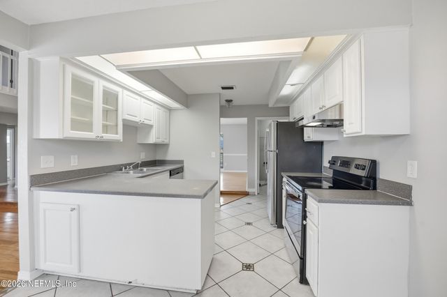 5542 GALEWIND Lane, Jacksonville, FL 32211