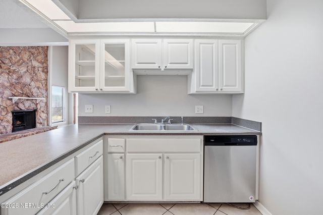 5542 GALEWIND Lane, Jacksonville, FL 32211