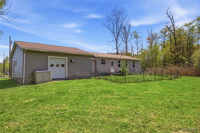 2052 Crittenden Road, Alden, NY 14004