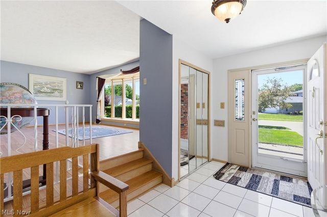 5827 Ashcroft Drive, Mayfield Heights, OH 44124