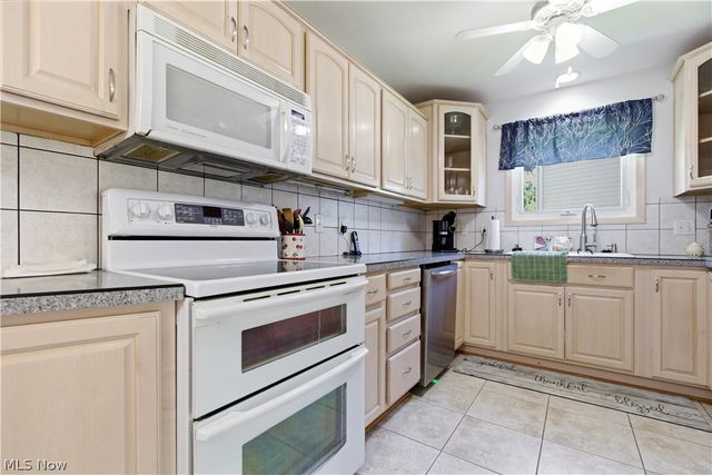 5827 Ashcroft Drive, Mayfield Heights, OH 44124