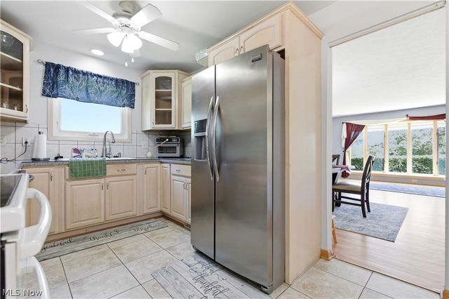 5827 Ashcroft Drive, Mayfield Heights, OH 44124