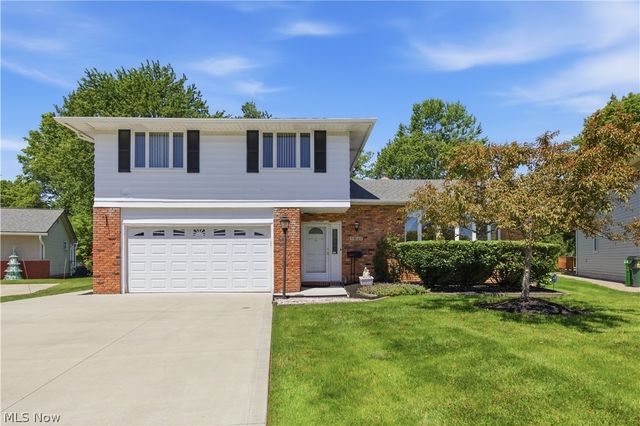 5827 Ashcroft Drive, Mayfield Heights, OH 44124