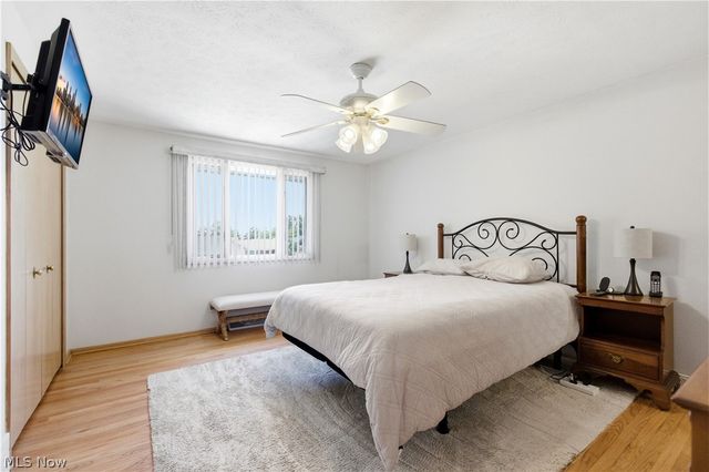 5827 Ashcroft Drive, Mayfield Heights, OH 44124