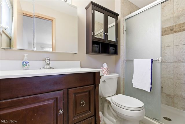 5827 Ashcroft Drive, Mayfield Heights, OH 44124
