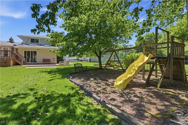 5827 Ashcroft Drive, Mayfield Heights, OH 44124