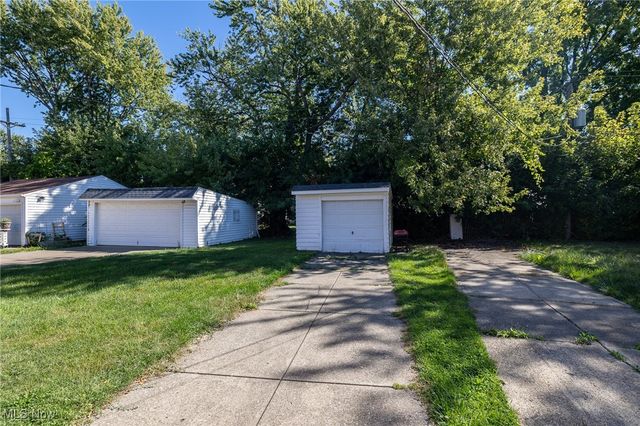 253 E 250th Street, Euclid, OH 44132