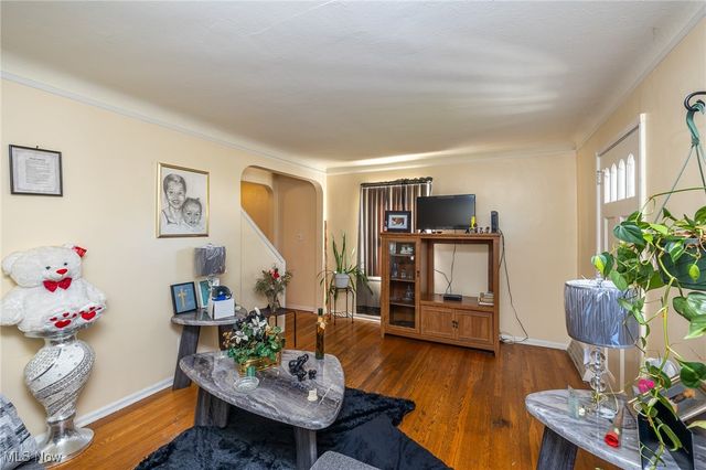 253 E 250th Street, Euclid, OH 44132