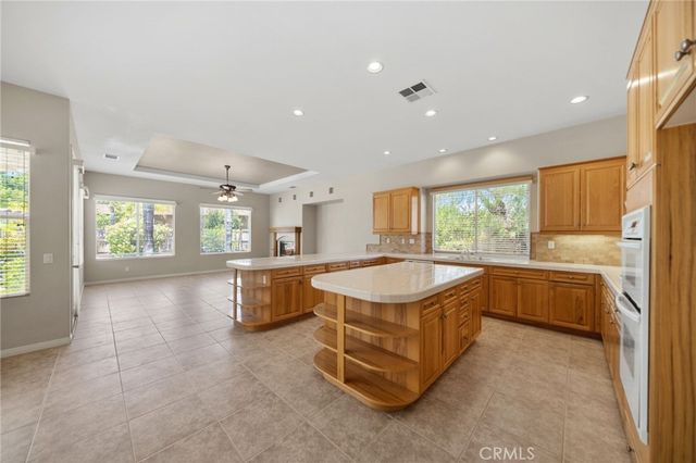 42248 Chisolm Trail, Murrieta, CA 92562