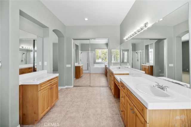 42248 Chisolm Trail, Murrieta, CA 92562