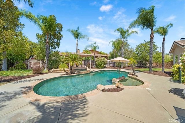42248 Chisolm Trail, Murrieta, CA 92562
