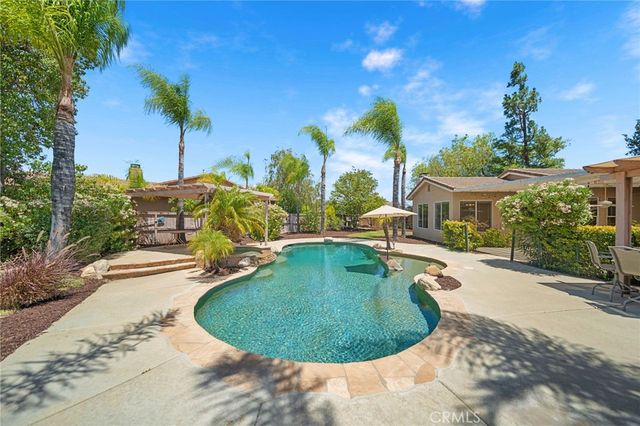 42248 Chisolm Trail, Murrieta, CA 92562