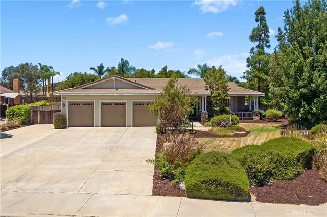 42248 Chisolm Trail, Murrieta, CA 92562