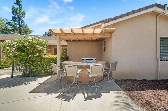42248 Chisolm Trail, Murrieta, CA 92562