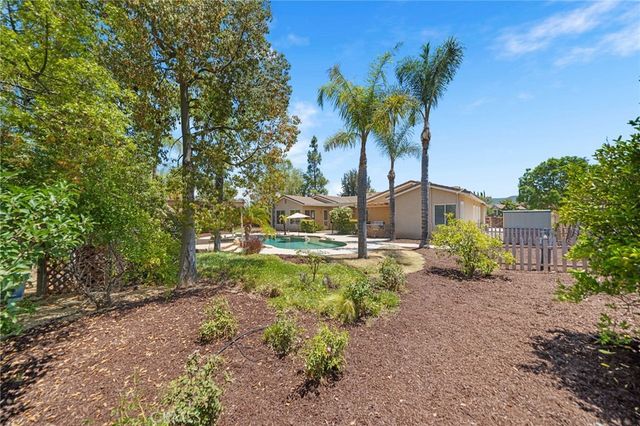 42248 Chisolm Trail, Murrieta, CA 92562