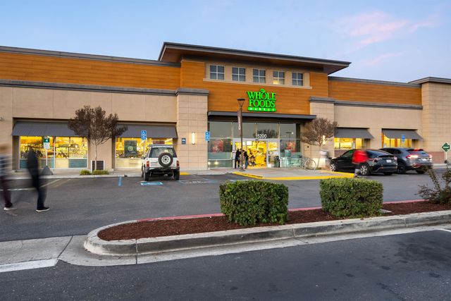 4717 Chestnut Ct, Dublin, CA 94568