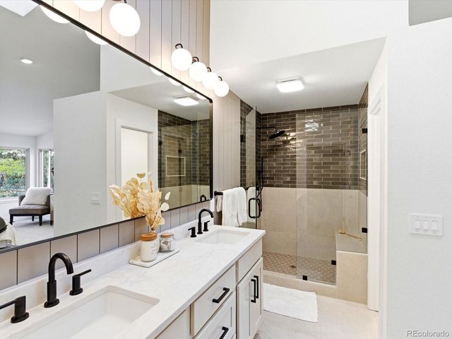 12 Stonehaven Court, Highlands Ranch, CO 80130