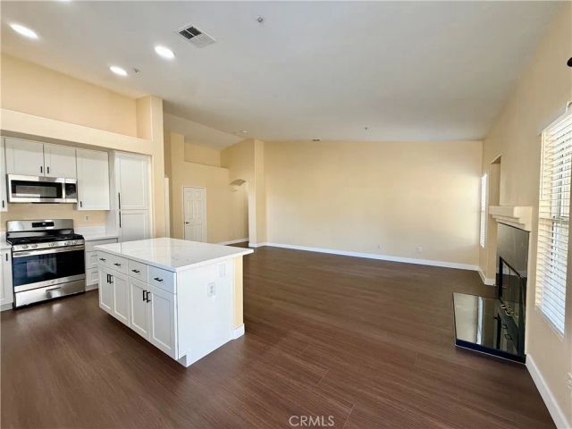 17210 Volante Court, Fontana, CA 92337