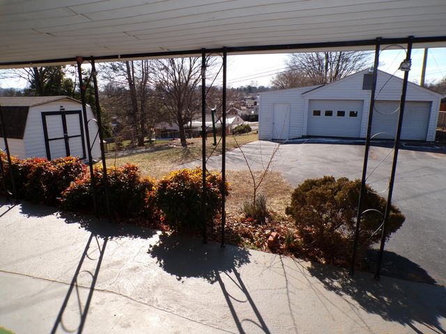 133 Maplelawn AVE, Roanoke, VA 24012