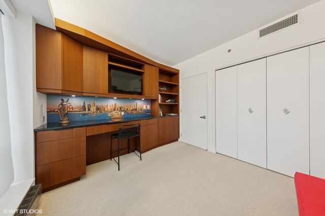 130 N Garland Court 4101, Chicago, IL 60602