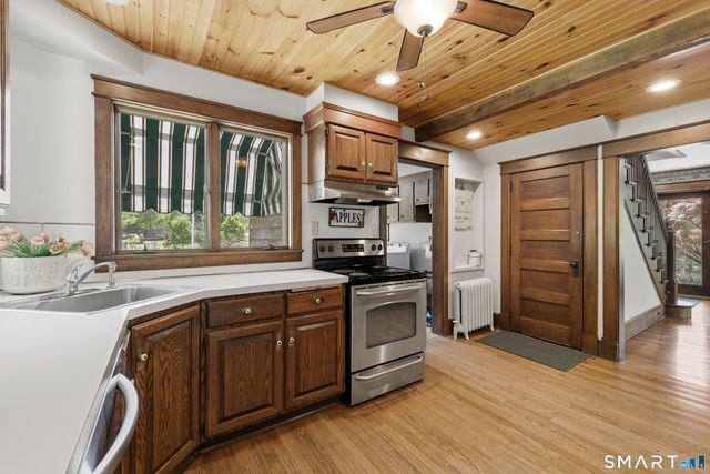 2 Quarry Road, Simsbury, CT 06070