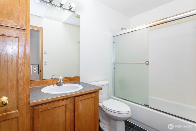 11850 44th Place S, Tukwila, WA 98178