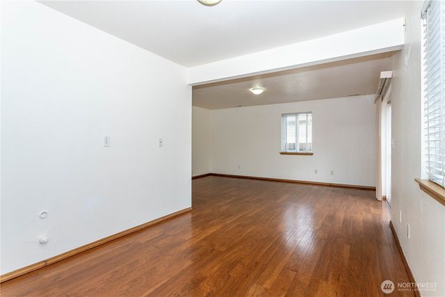 11850 44th Place S, Tukwila, WA 98178