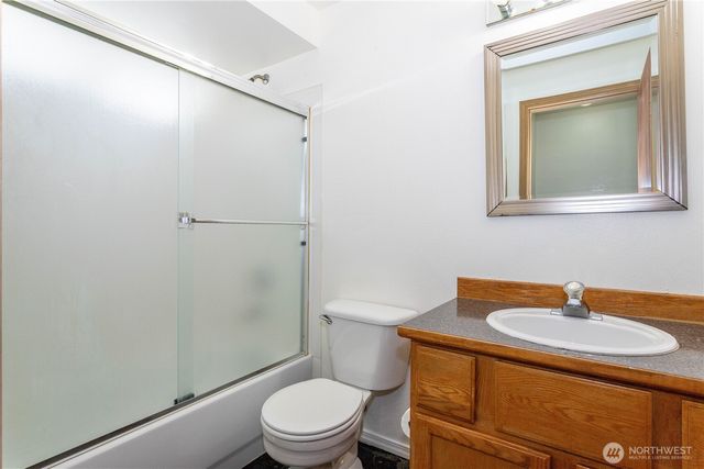 11850 44th Place S, Tukwila, WA 98178