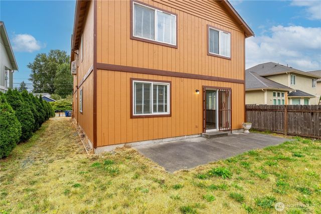 11850 44th Place S, Tukwila, WA 98178