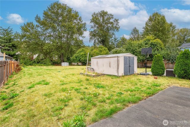 11850 44th Place S, Tukwila, WA 98178