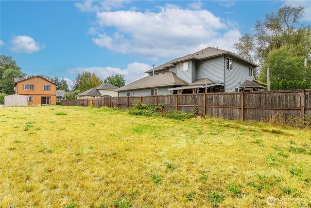 11850 44th Place S, Tukwila, WA 98178