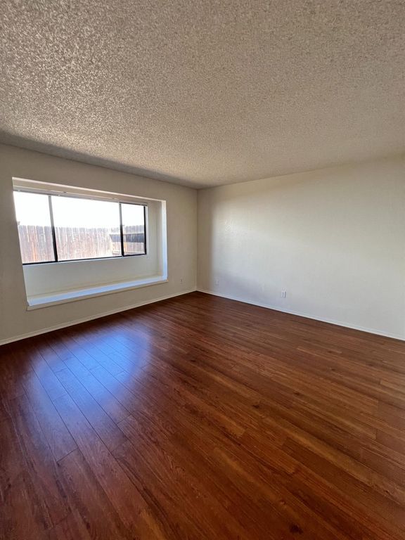 Image 13 of property listing at 4869 E Butler Avenue # 102, Fresno, CA 93727