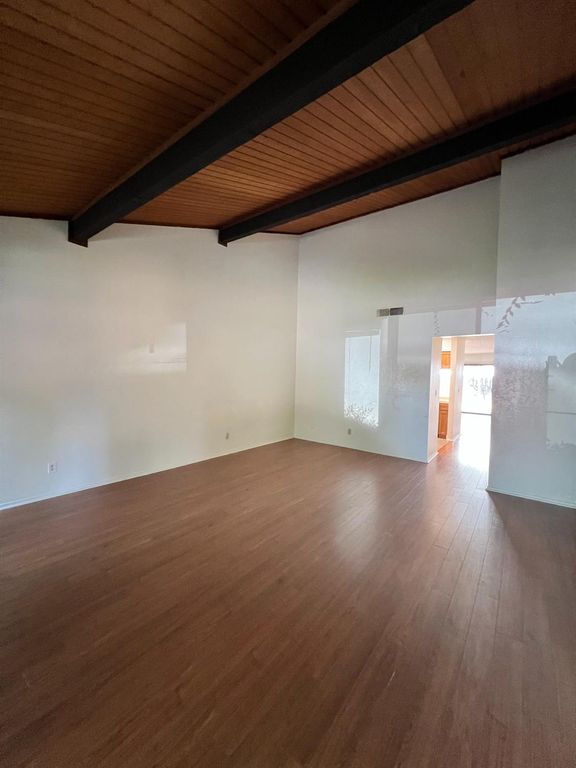 Image 3 of property listing at 4869 E Butler Avenue # 102, Fresno, CA 93727
