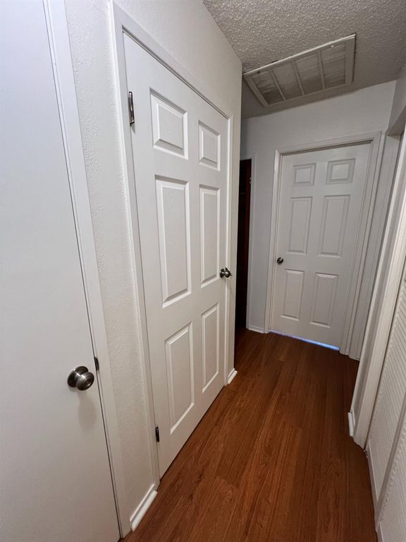 Image 8 of property listing at 4869 E Butler Avenue # 102, Fresno, CA 93727