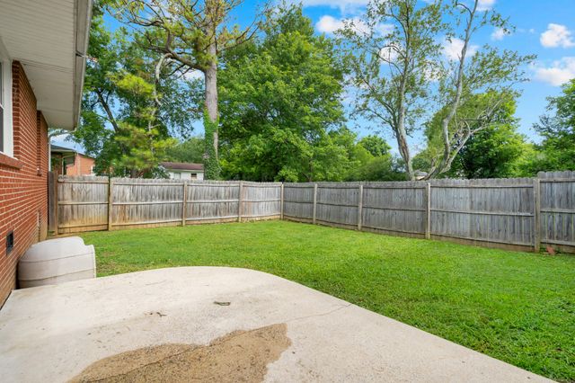117 Whiteside St, Shelbyville, TN 37160