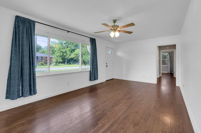 117 Whiteside St, Shelbyville, TN 37160