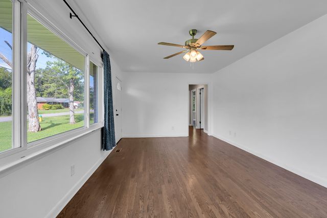 117 Whiteside St, Shelbyville, TN 37160