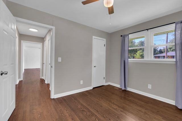 117 Whiteside St, Shelbyville, TN 37160