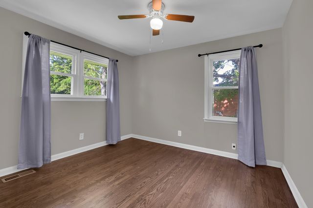 117 Whiteside St, Shelbyville, TN 37160