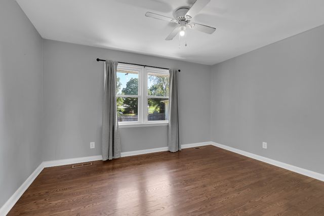 117 Whiteside St, Shelbyville, TN 37160