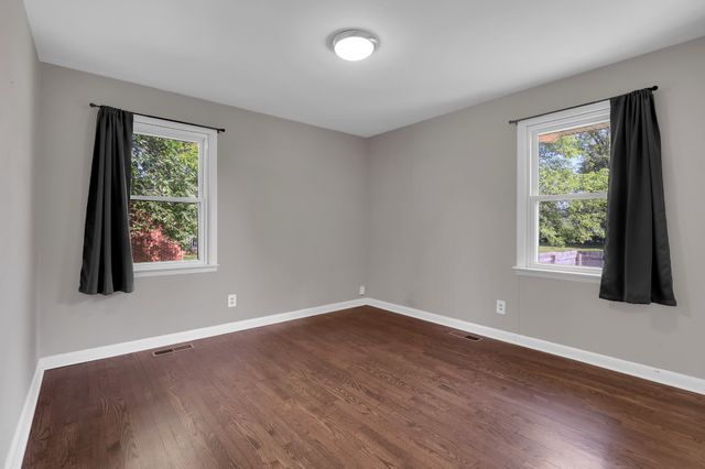 117 Whiteside St, Shelbyville, TN 37160