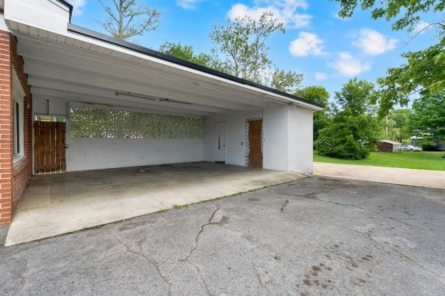 117 Whiteside St, Shelbyville, TN 37160