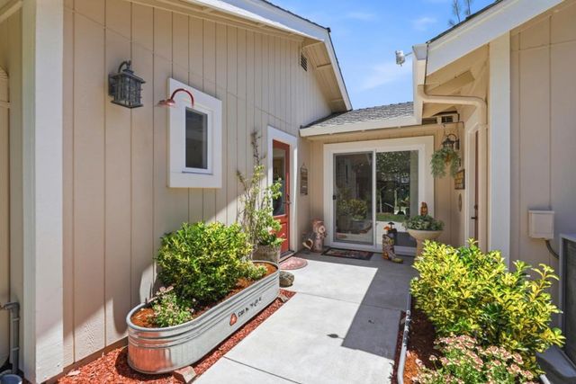 16989 Sara Jane Lane, Morgan Hill, CA 95037