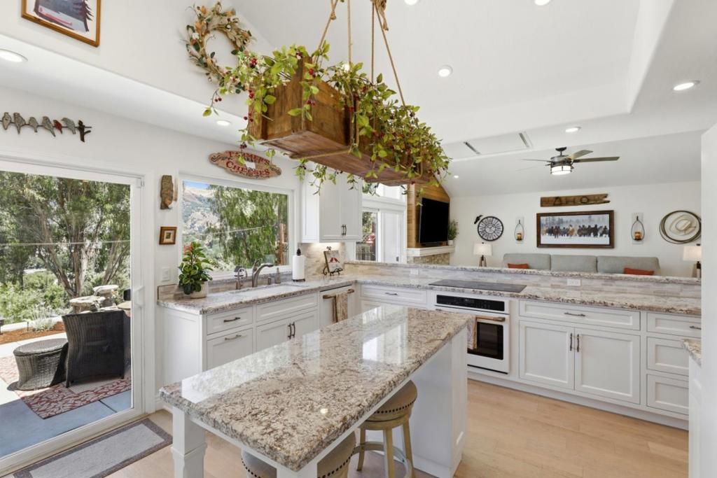 Image 14 of property listing at 16989 Sara Jane Lane, Morgan Hill, CA 95037