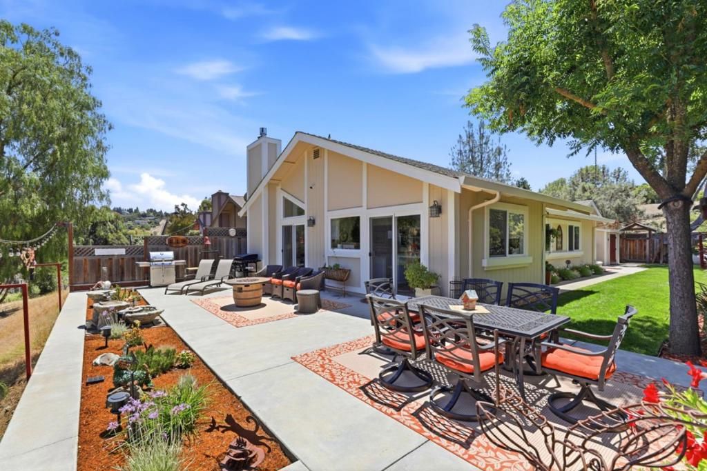 Image 36 of property listing at 16989 Sara Jane Lane, Morgan Hill, CA 95037
