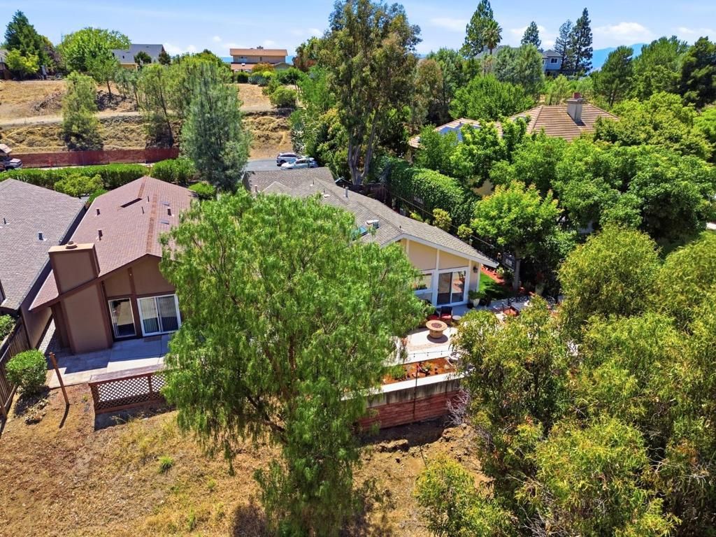 Image 41 of property listing at 16989 Sara Jane Lane, Morgan Hill, CA 95037
