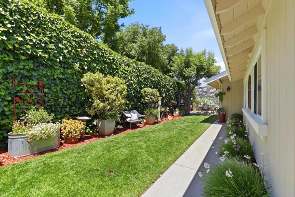Image 5 of property listing at 16989 Sara Jane Lane, Morgan Hill, CA 95037