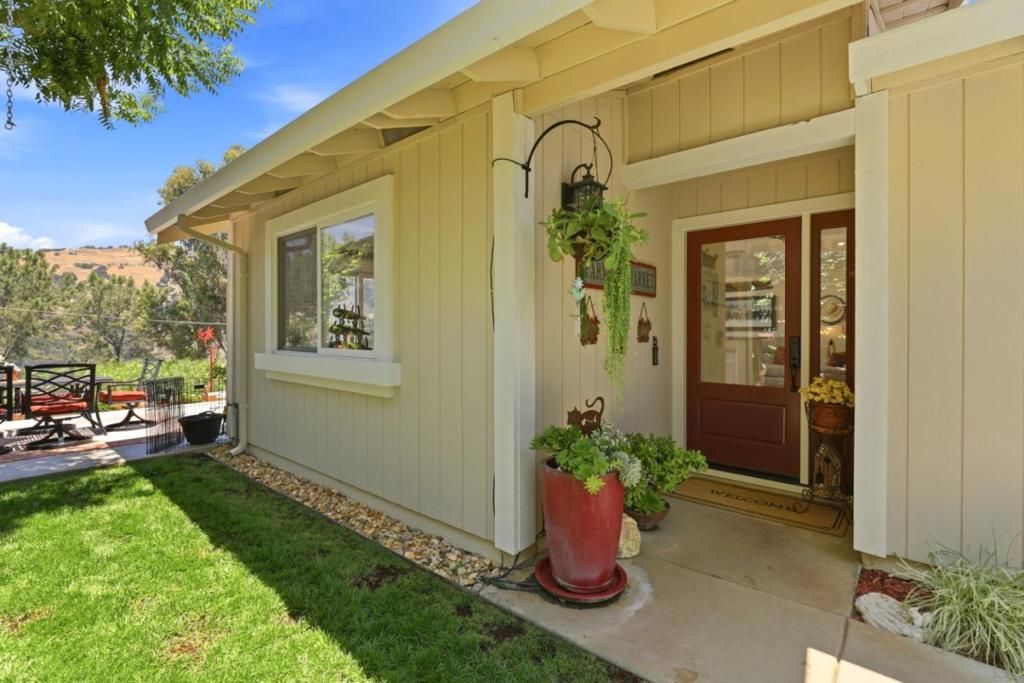 Image 6 of property listing at 16989 Sara Jane Lane, Morgan Hill, CA 95037