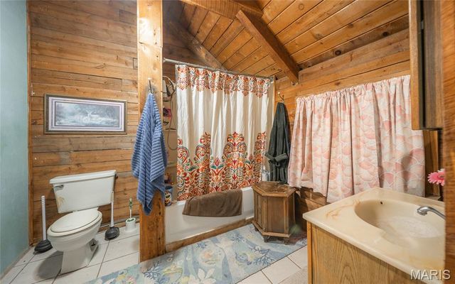 21303 Teardrop Road, Devils Elbow, MO 65457