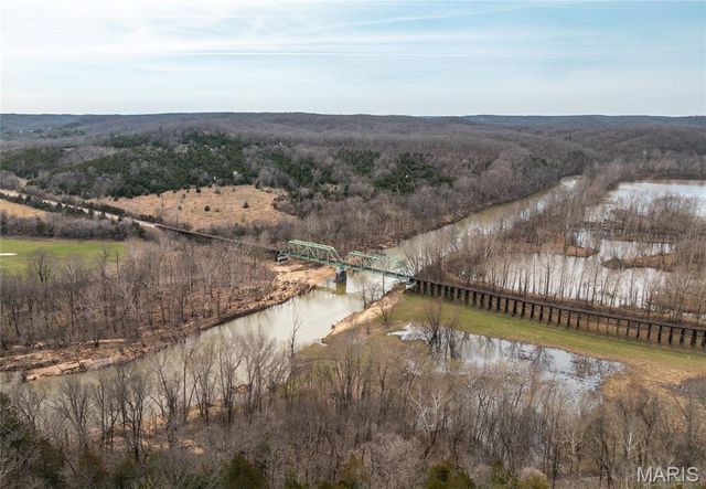 21303 Teardrop Road, Devils Elbow, MO 65457